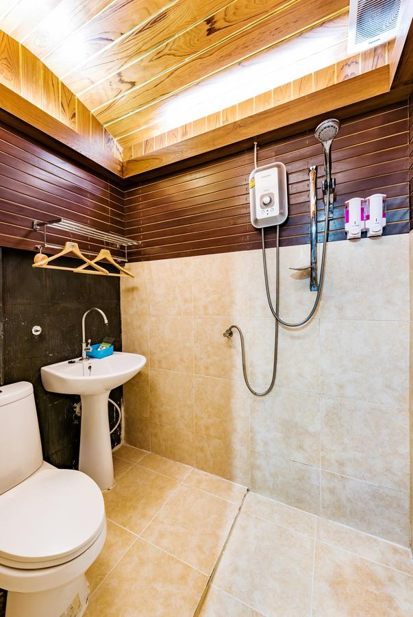 Baan Ratchapruek Villa Phuket Eksteriør billede
